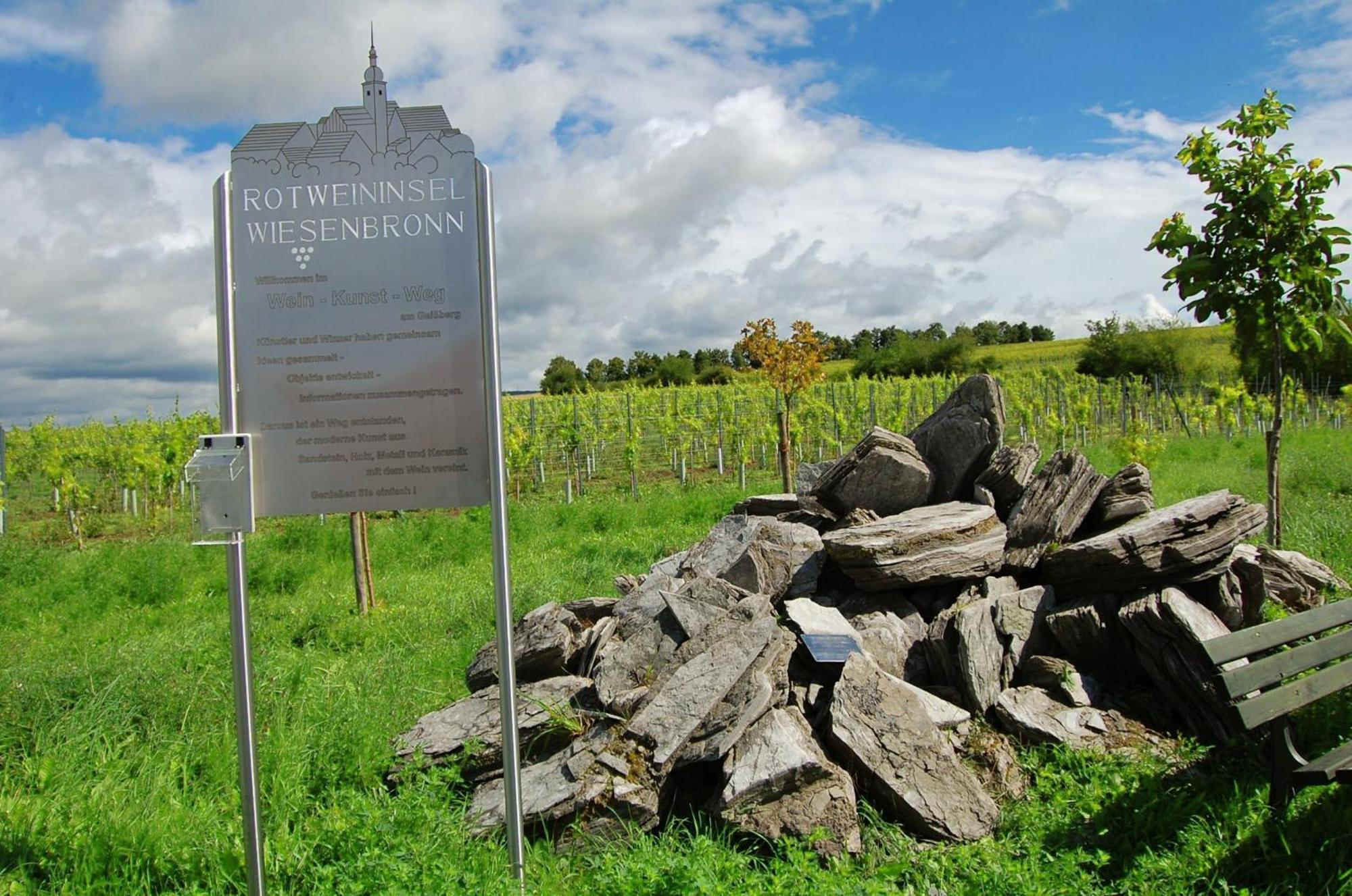Landhotel Und Weingasthof Schwarzer Adler Wiesenbronn Exteriör bild